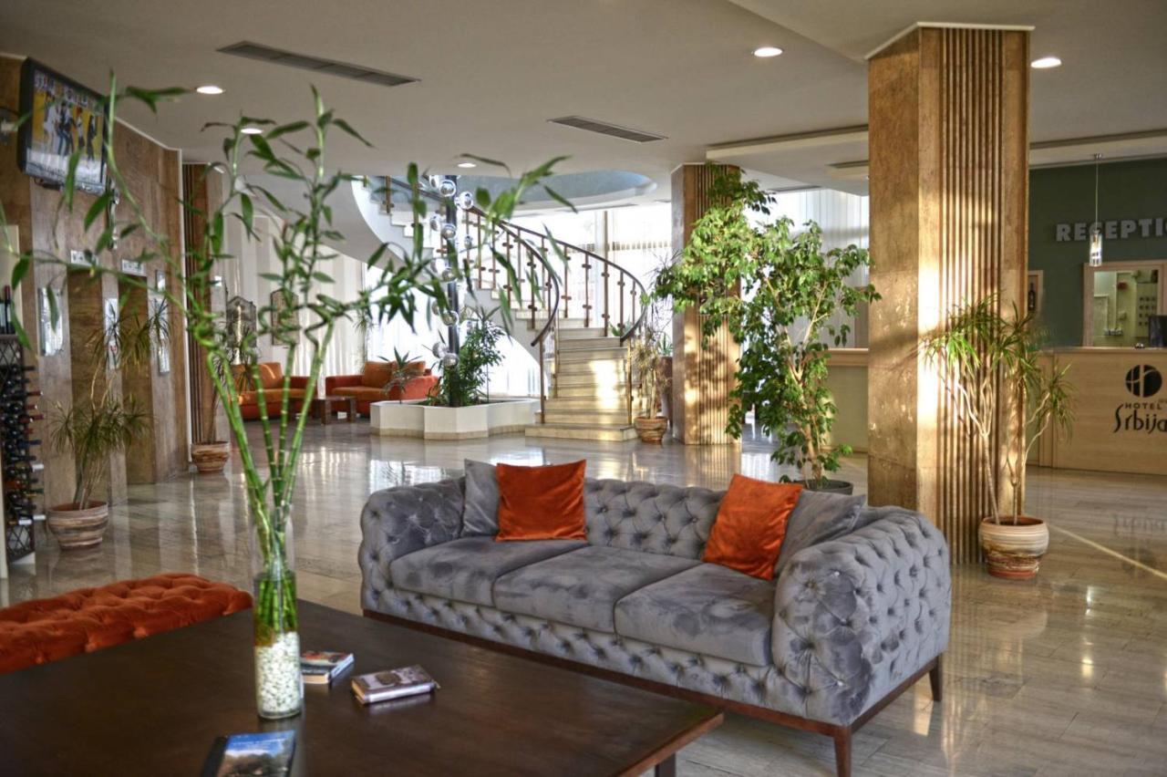ורסאק Hotel Srbija מראה חיצוני תמונה