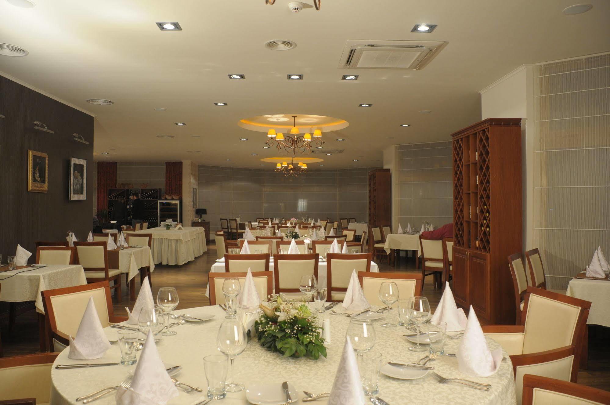 ורסאק Hotel Srbija מראה חיצוני תמונה