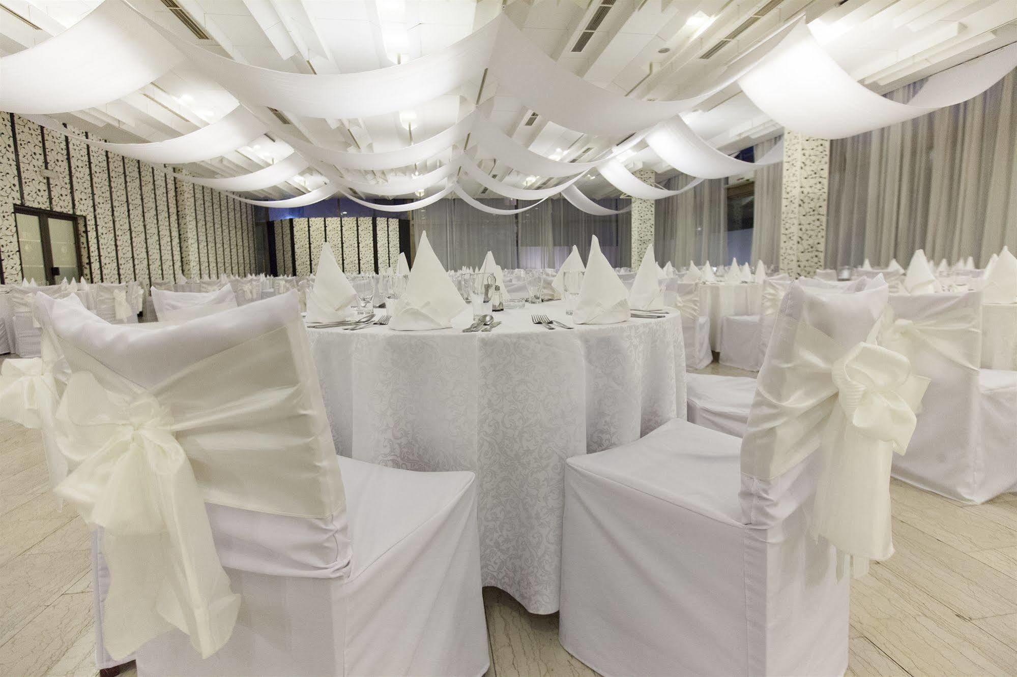 ורסאק Hotel Srbija מראה חיצוני תמונה